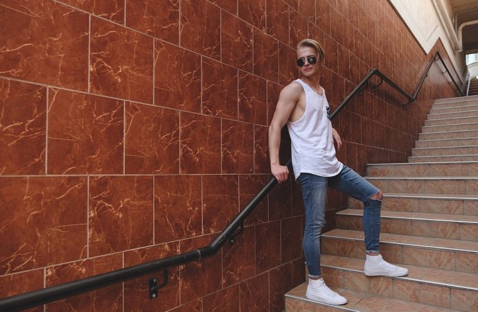 Odzież patriotyczna – nowy trend na rynku odzieżowym